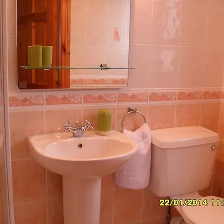 Bed & Breakfast The Oaks Kiltyclogher